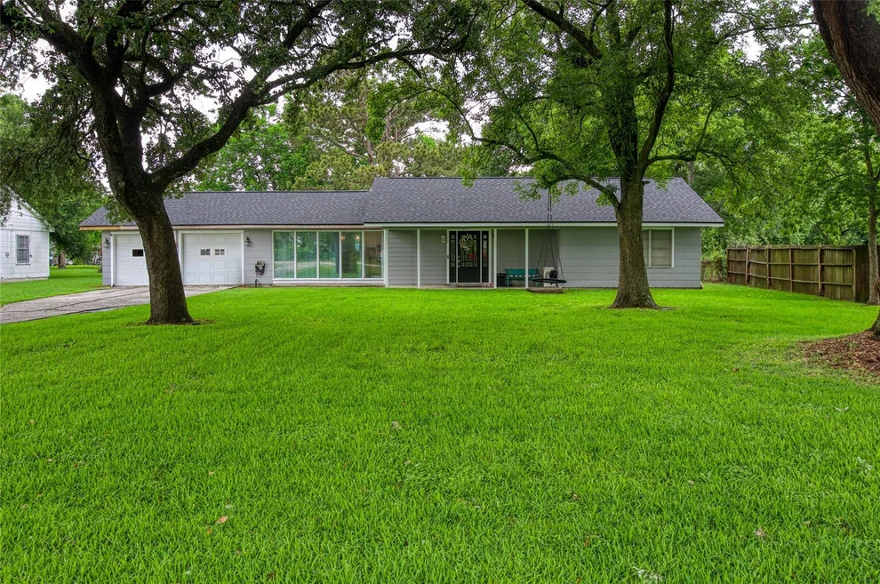 Unit for sale at 106 Crow Road, Baytown, TX 77520