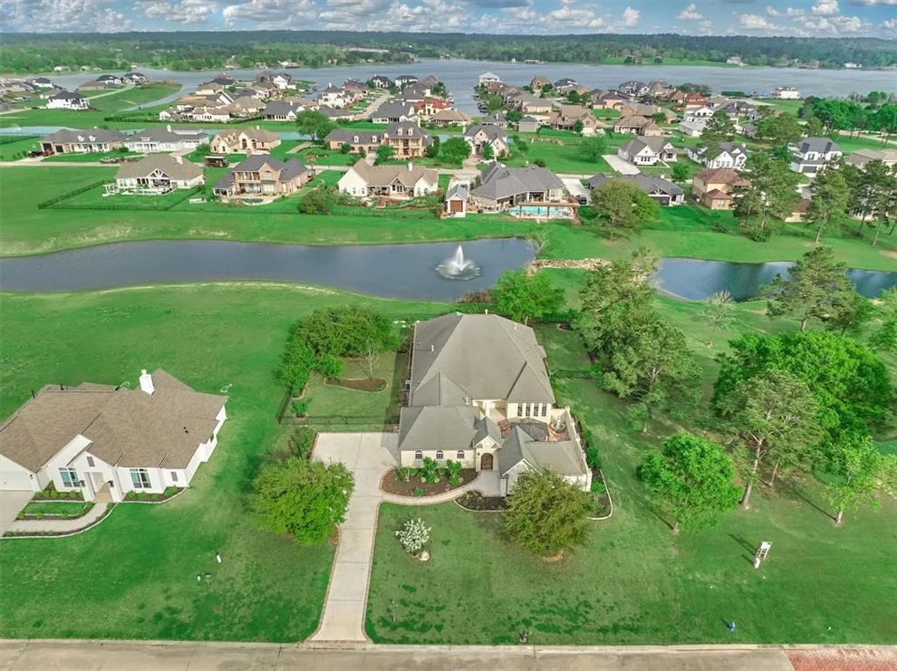 Unit for sale at 10892 Bourbon Street, Willis, TX 77318