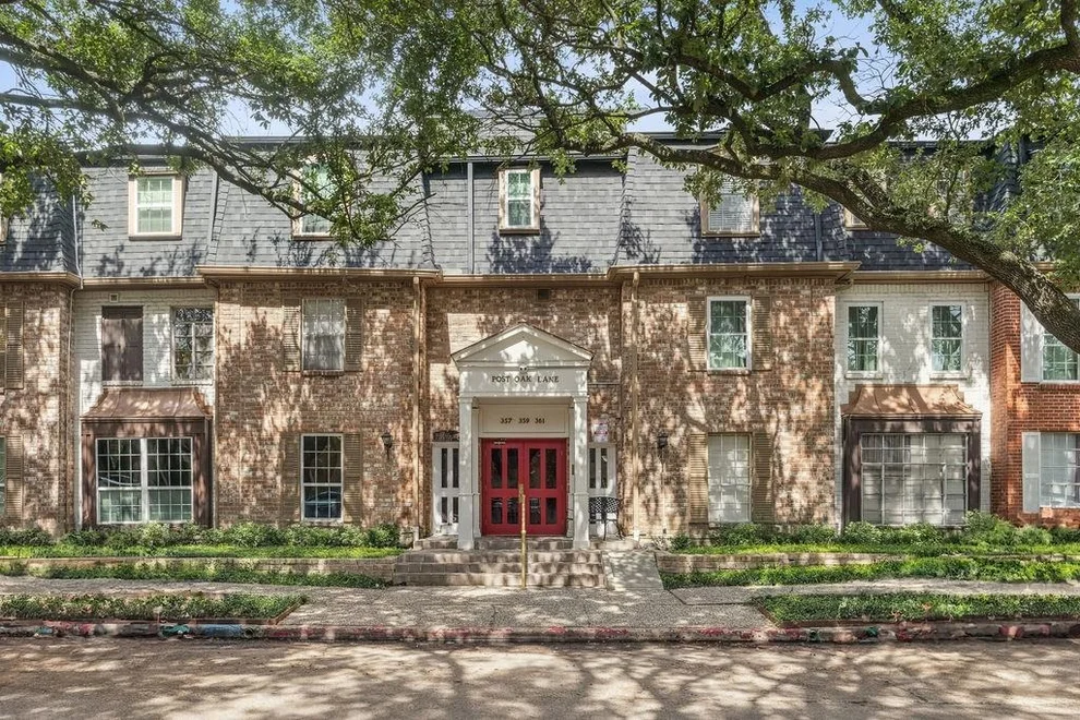 Unit for sale at 361 N Post Oak Lane, Houston, TX 77024