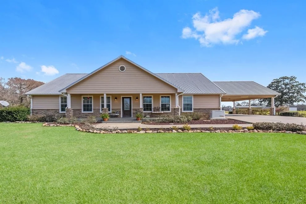 Unit for sale at 2911 Shraderville Road, Shepherd, TX 77371