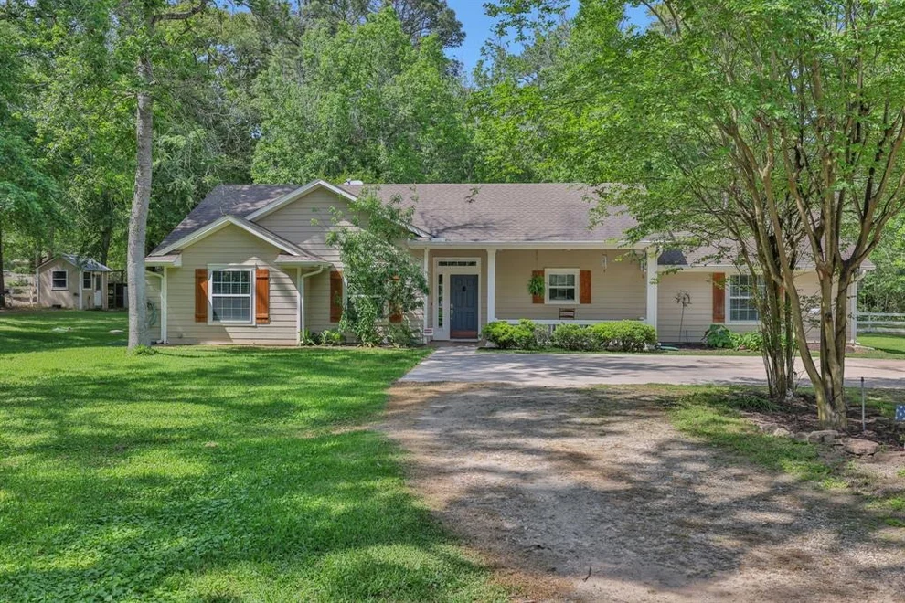 Unit for sale at 24240 Oak Hollow Boulevard, Hockley, TX 77447
