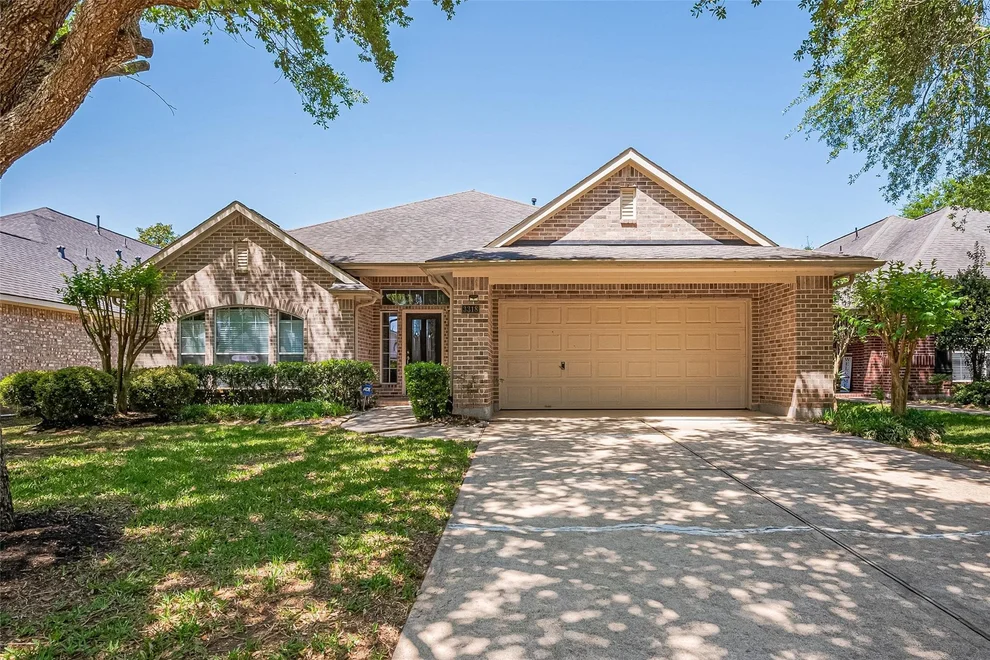 Unit for sale at 3318 Thistlegrove Lane, Sugar Land, TX 77498