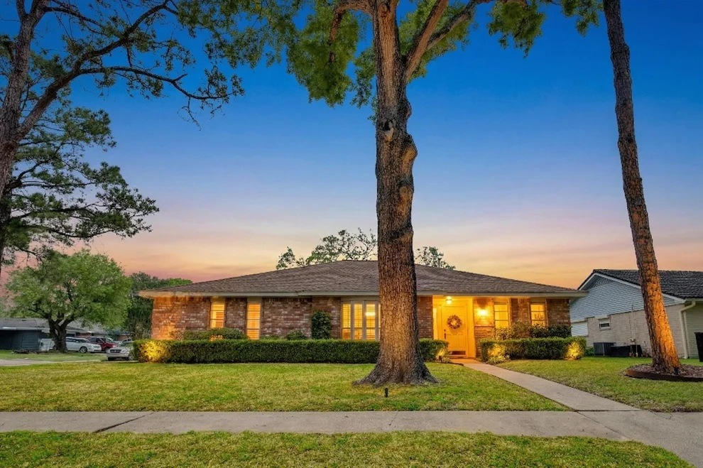 Unit for sale at 16603 Rigger Lane, Houston, TX 77062