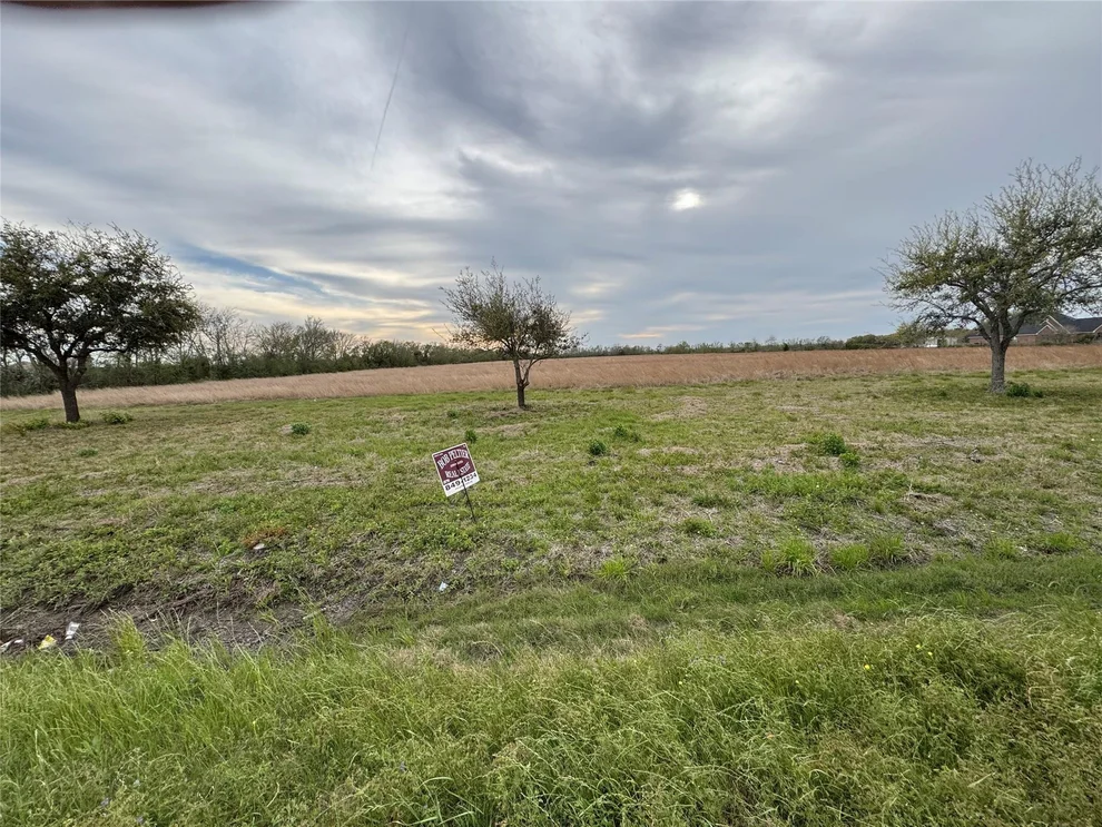 Unit for sale at 01 County Road 46, Danbury, TX 77534