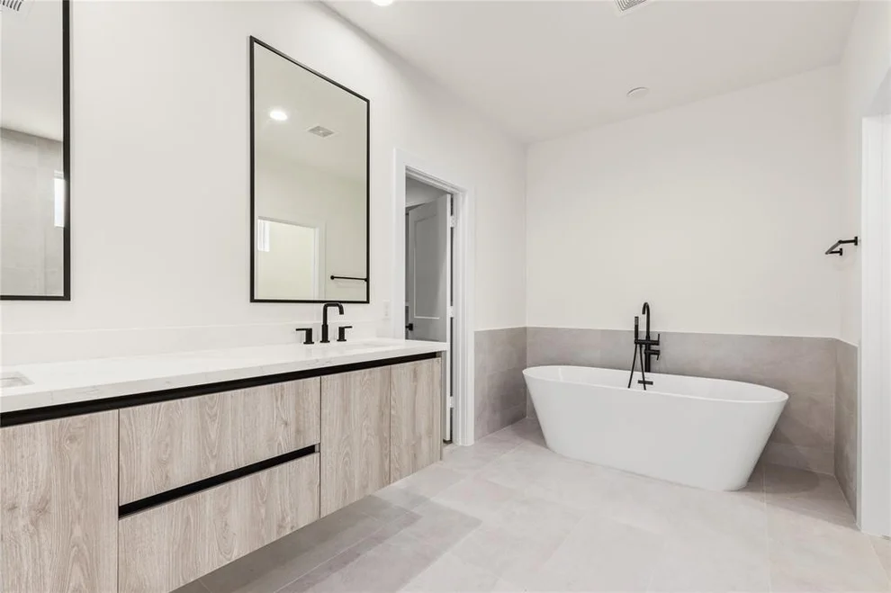 Unit for sale at 106 Tolima Dove Street, Houston, TX 77018