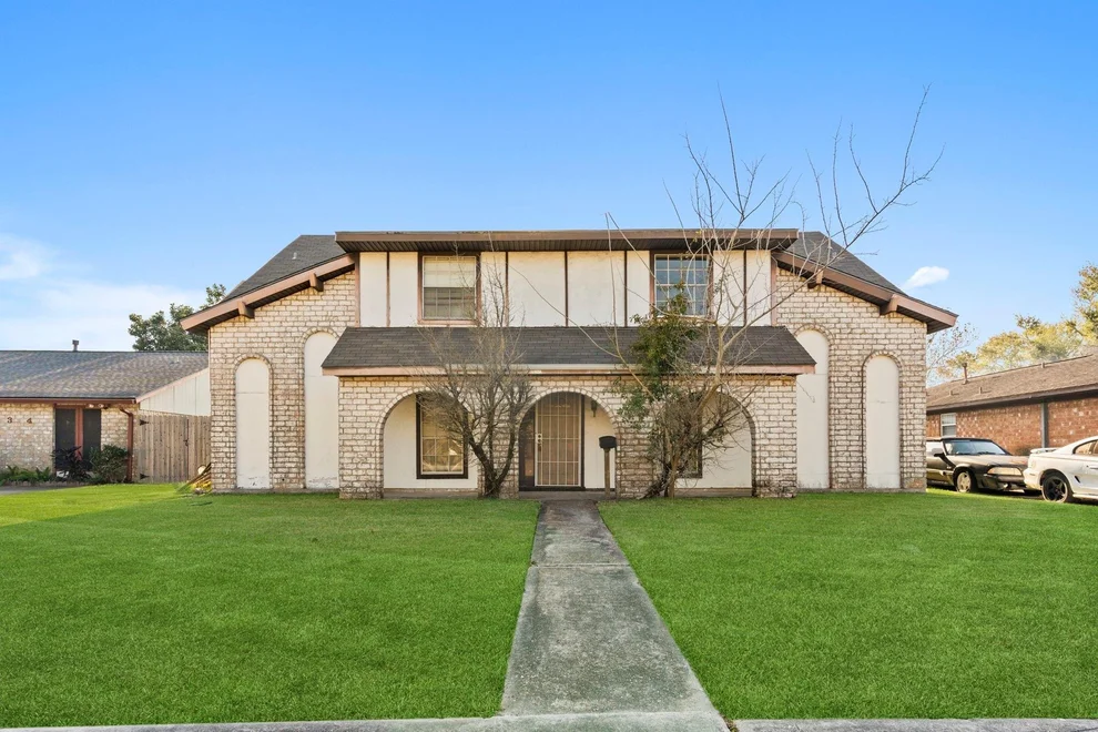 Unit for sale at 11430 Sagewhite Drive, Houston, TX 77089