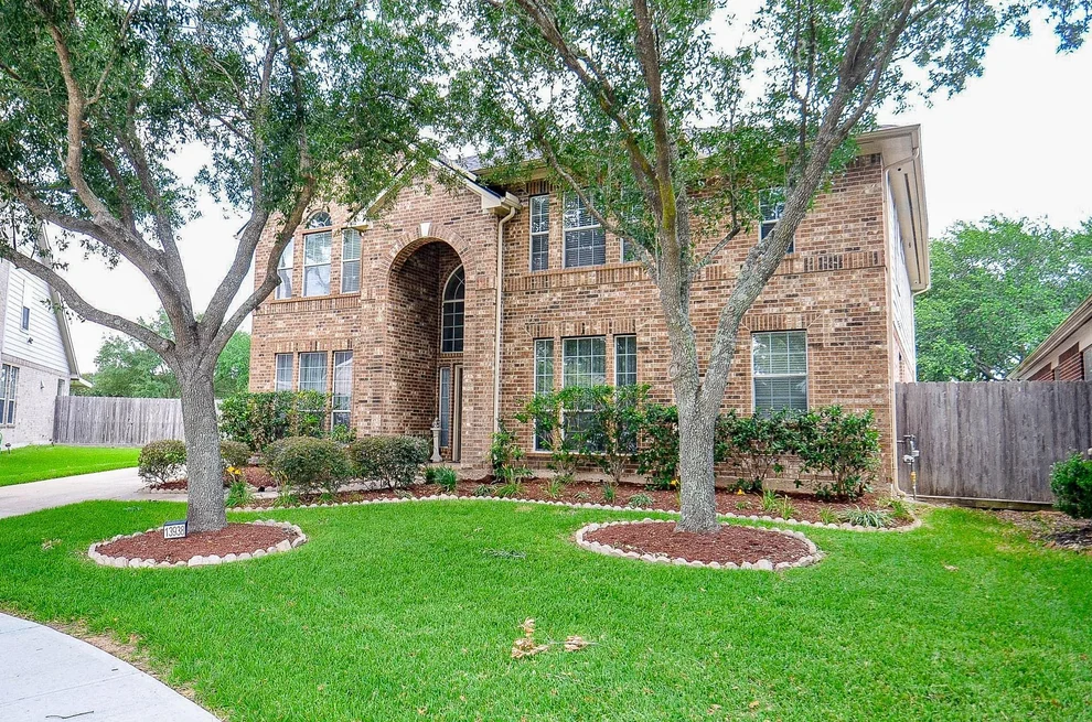 Unit for sale at 13938 Charterhouse Way, Sugar Land, TX 77498