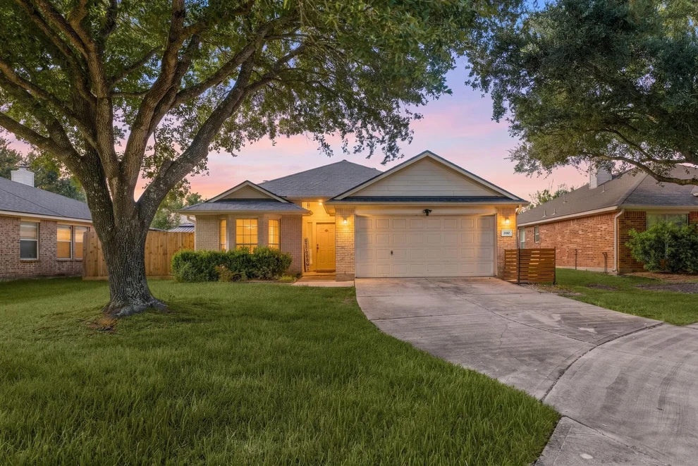 Unit for sale at 2810 Brookmist Lane, Dickinson, TX 77539