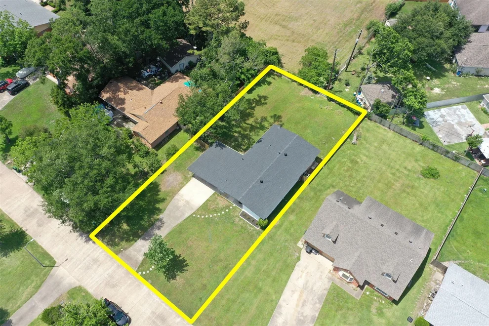 Unit for sale at 127 E Thornton Road, Houston, TX 77022