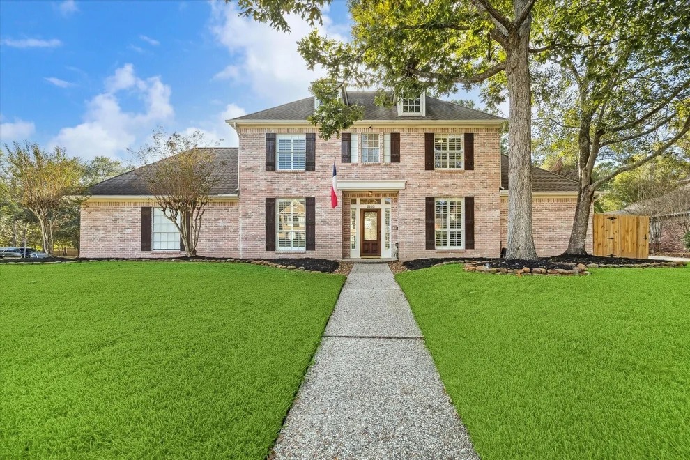 Unit for sale at 2103 Mountain Lake Drive, Kingwood, TX 77345