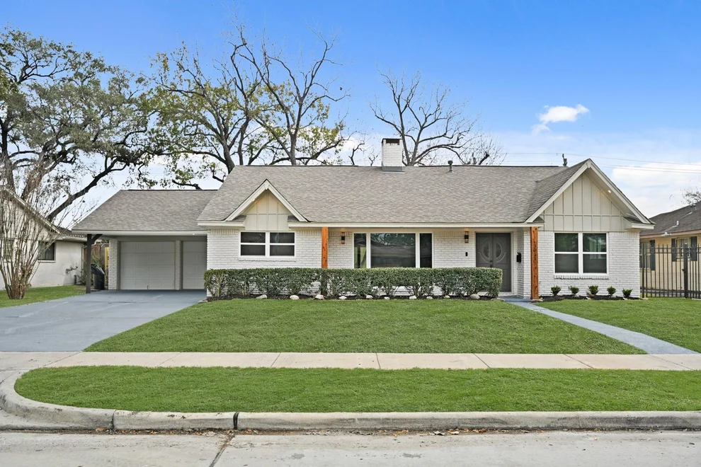 Unit for sale at 3011 Freshmeadows Drive, Houston, TX 77063