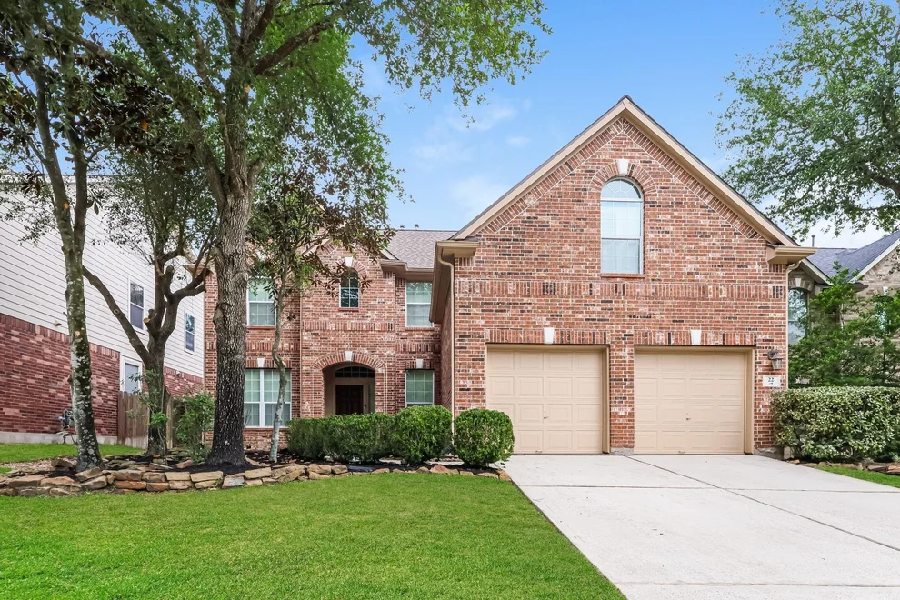 Unit for sale at 22 Frontera Circle, Spring, TX 77382