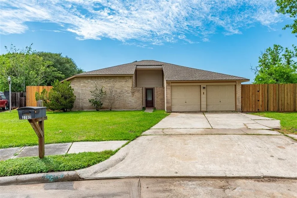 Unit for sale at 2782 Spring Moss Drive, League City, TX 77573
