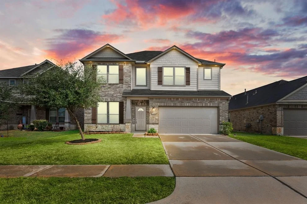 Unit for sale at 6927 Glenmoor Drive, Rosharon, TX 77583