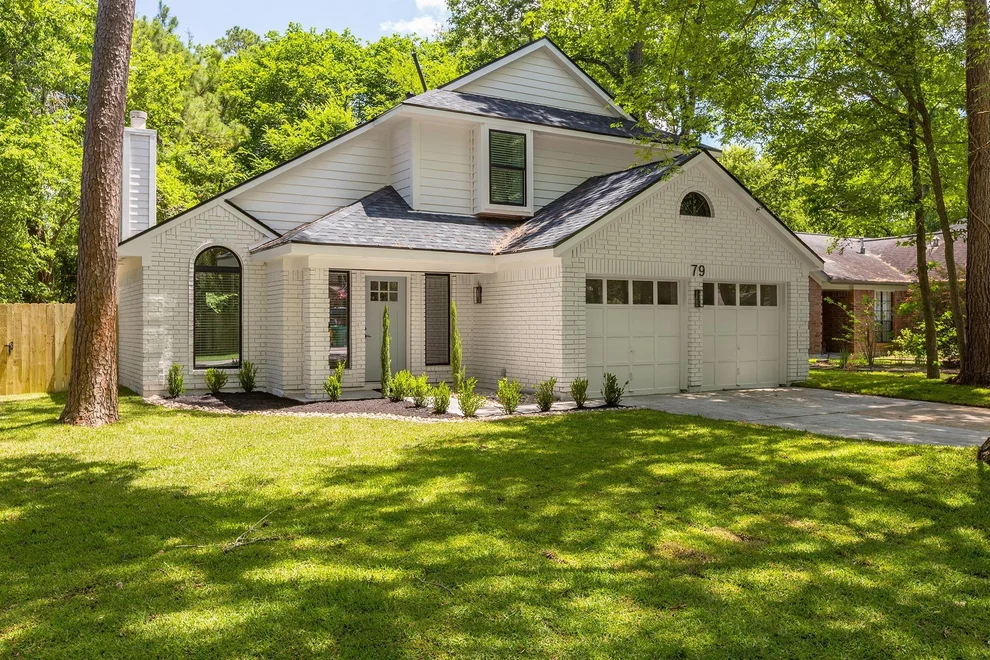 Unit for sale at 79 N Pathfinders Circle, The Woodlands, TX 77381