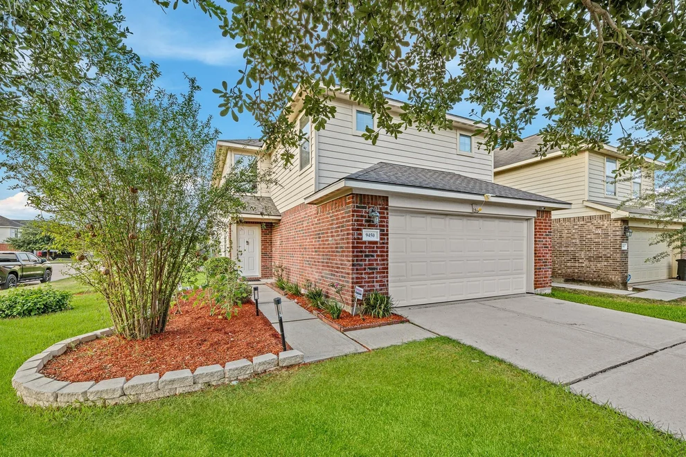 Unit for sale at 9450 Sunflower Ridge Lane, Houston, TX 77064
