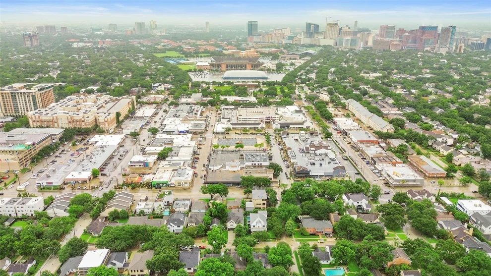 Unit for sale at 6130 Kirby Drive, Houston, TX 77005