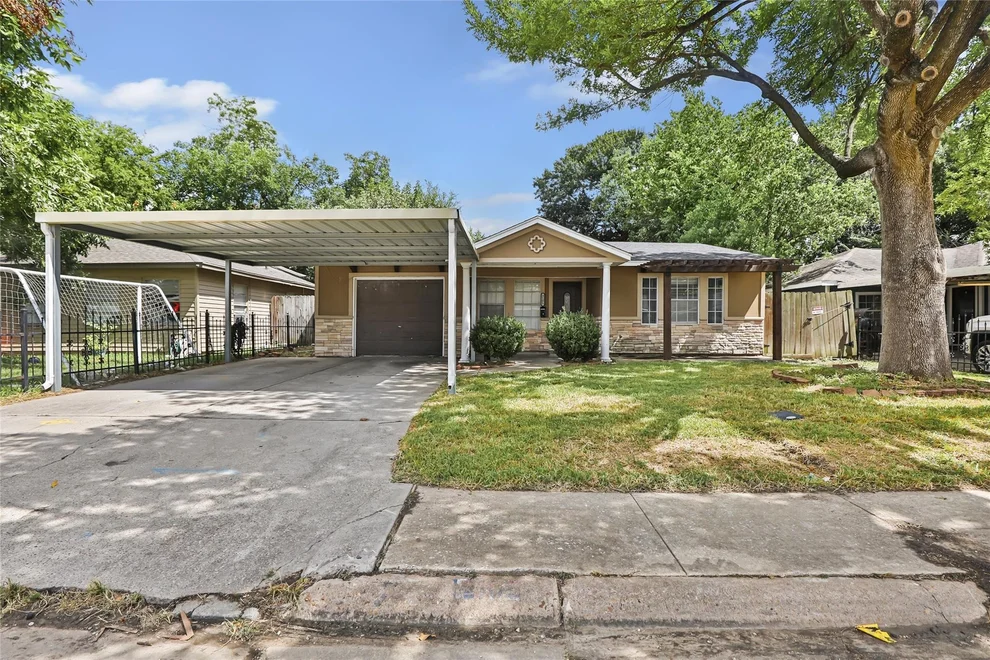 Unit for sale at 2105 Marshall Street, Pasadena, TX 77506