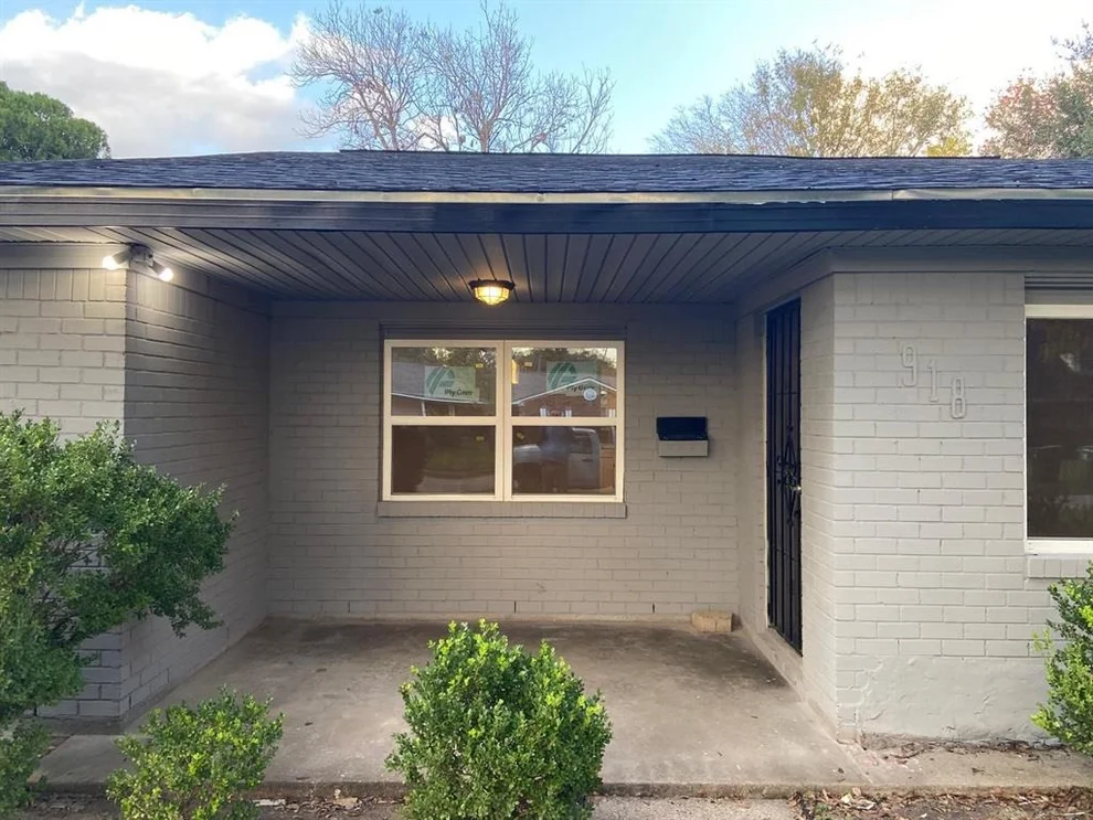 Unit for sale at 918 Twinbrooke Drive, Houston, TX 77088