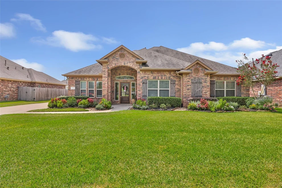 Unit for sale at 505 Ripkowski Drive, Dayton, TX 77535