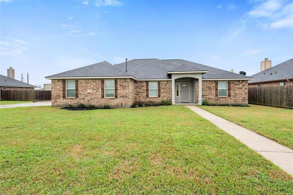 Unit for sale at 98 Fordland Estate Drive, Dayton, TX 77535