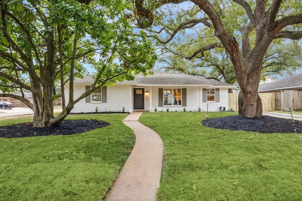 Unit for sale at 4701 Waycross Drive, Houston, TX 77035