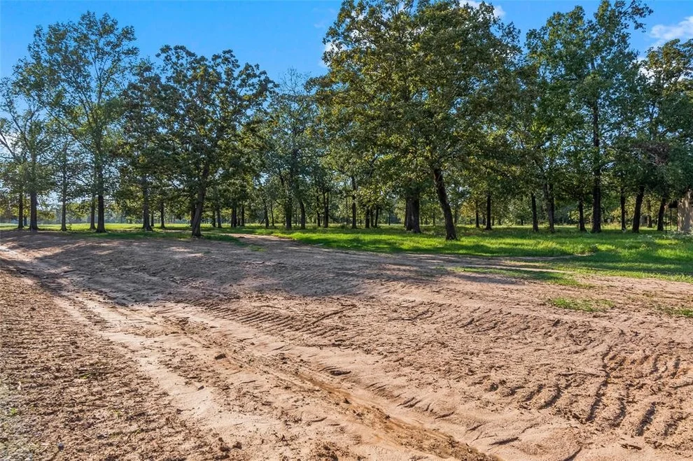 Unit for sale at 6105 Alans Memorial Lane, New Waverly, TX 77358