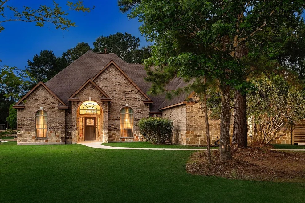 Unit for sale at 15636 Connie Lane, Montgomery, TX 77316