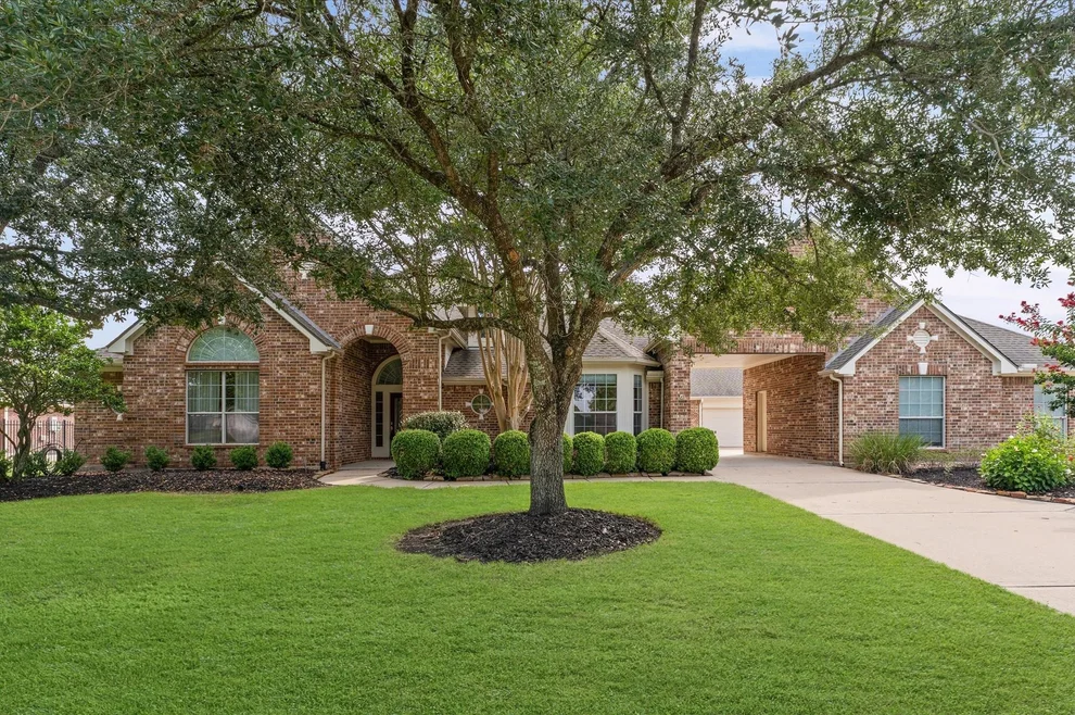 Unit for sale at 17202 Ledgefield, Cypress, TX 77433