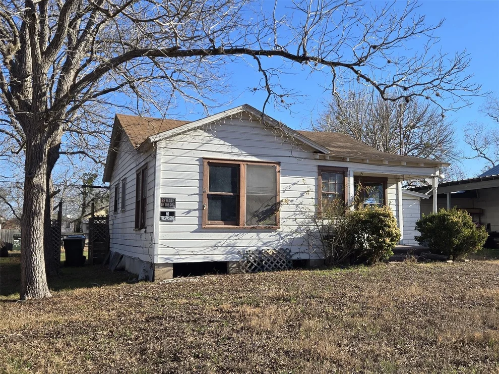 Unit for sale at 508 E French Street, Cuero, TX 77954