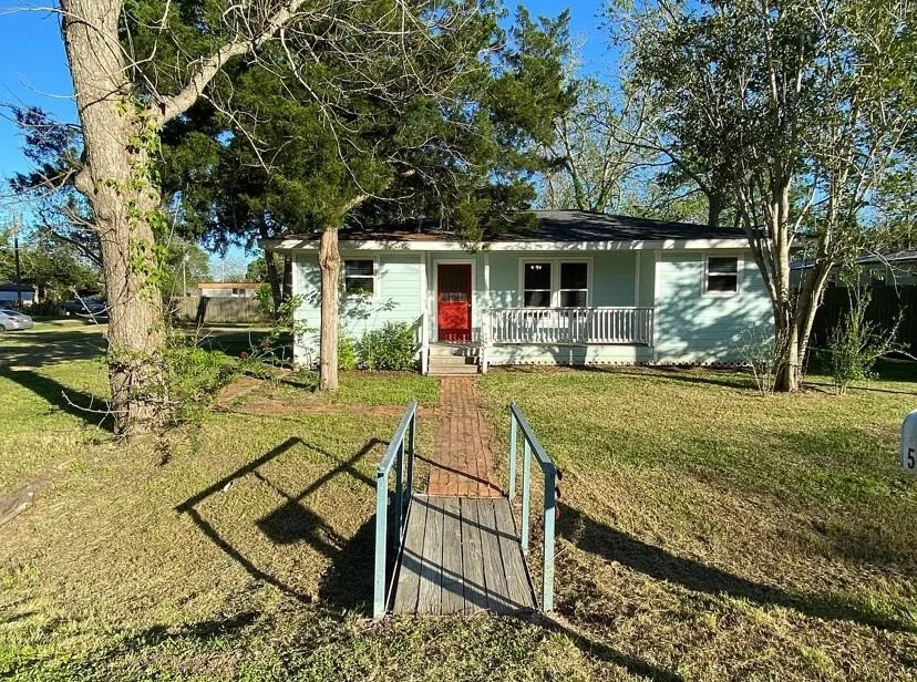 Unit for sale at 502 Chestnut Street, Brazoria, TX 77422