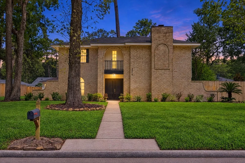 Unit for sale at 2019 Thousand Pines Drive, Kingwood, TX 77339