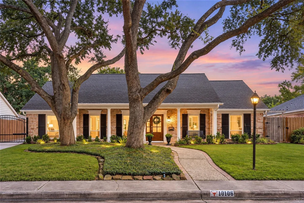 Unit for sale at 10106 Inwood Drive, Houston, TX 77042