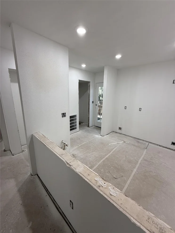 Unit for sale at 3300 Yorktown Street, Houston, TX 77056