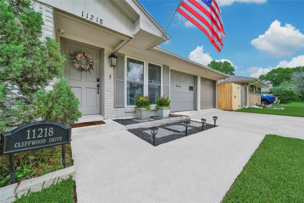 Unit for sale at 11218 Cliffwood Drive, Houston, TX 77035