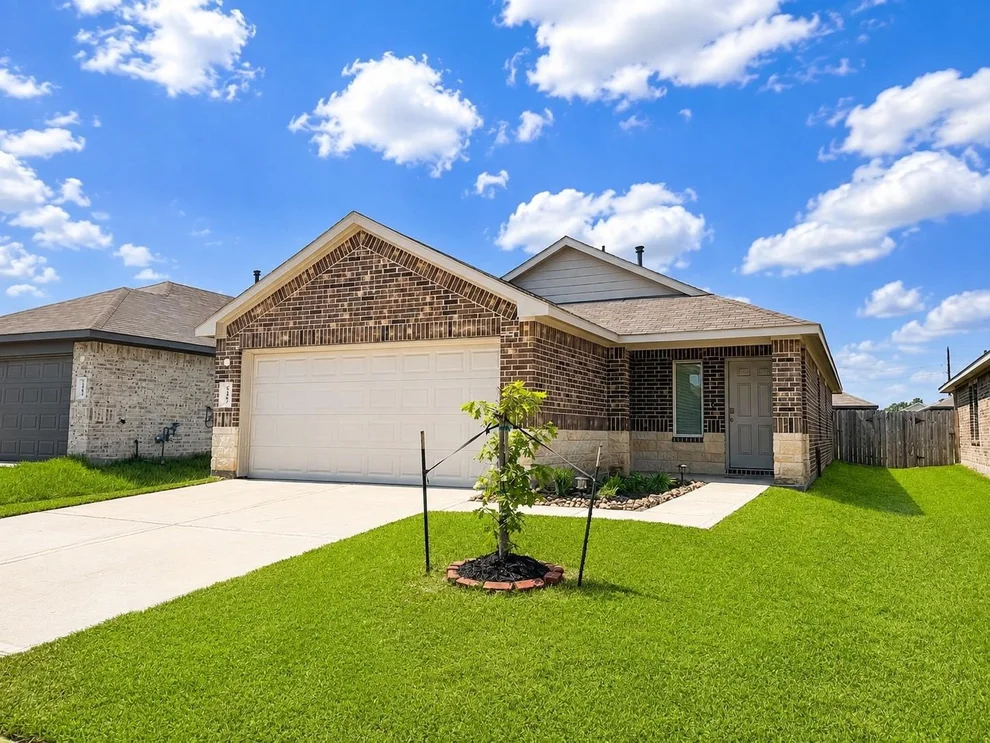 Unit for sale at 5407 Portwood Acres Drive, Spring, TX 77373