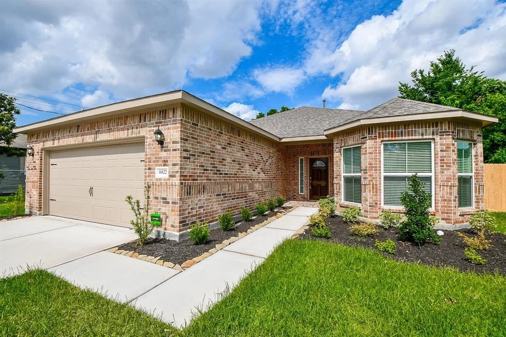 Unit for sale at 6822 Tuskegee Street, Houston, TX 77091