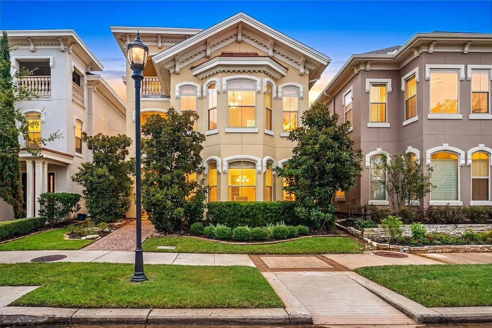 Unit for sale at 39 Olmstead Row, The Woodlands, TX 77380