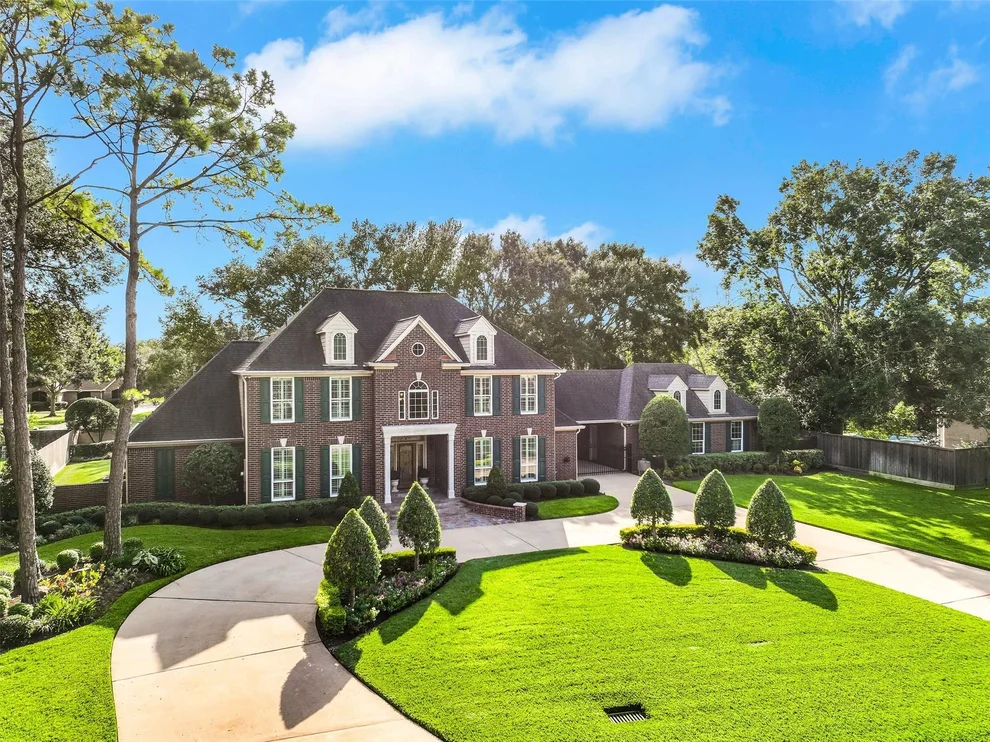 Unit for sale at 1904 Candlelight Court, Friendswood, TX 77546