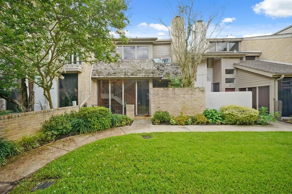 Unit for sale at 12625 Memorial Drive, Houston, TX 77024