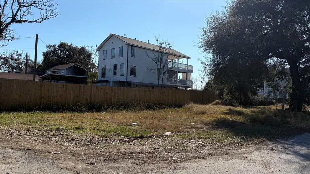 Unit for sale at 1401 34th Street, Galveston, TX 77550