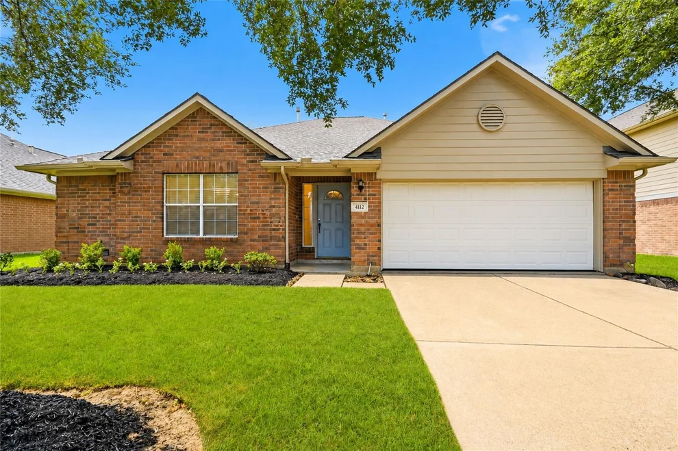 Unit for sale at 4112 Merlet Drive, Pearland, TX 77584