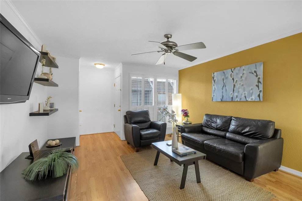 Unit for sale at 6202 Skyline Drive, Houston, TX 77057