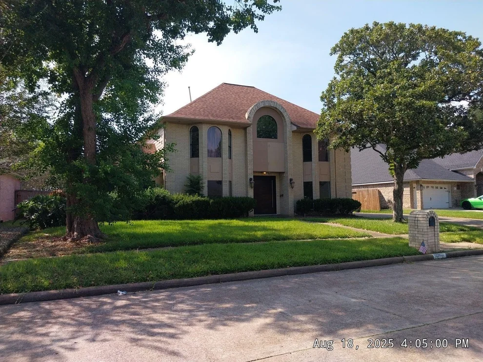 Unit for sale at 3902 Crow Valley Drive, Missouri City, TX 77459