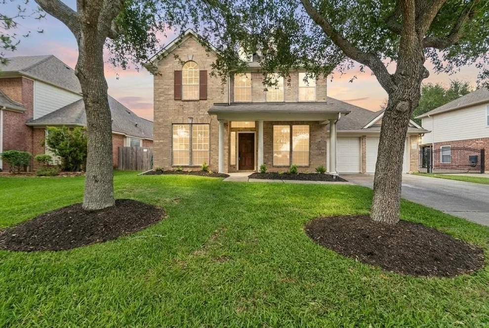Unit for sale at 6166 Blackburn Court, League City, TX 77573