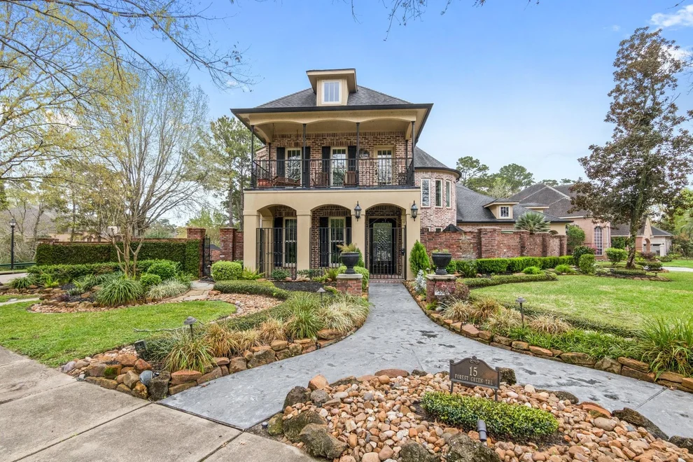 Unit for sale at 15 Forest Green Trail, Kingwood, TX 77339