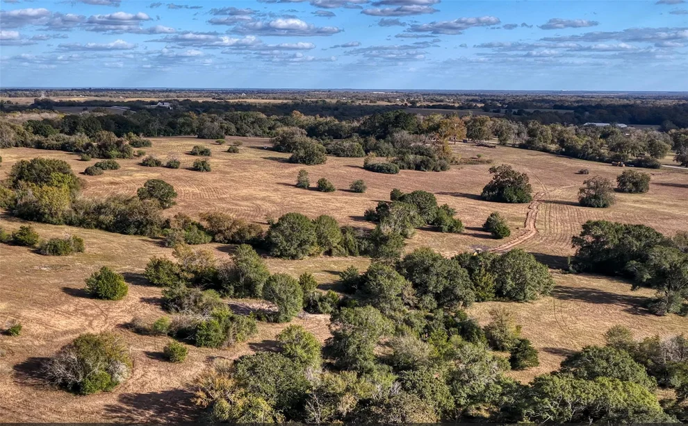 Unit for sale at 6 Creekview Trail, Brenham, TX 77833