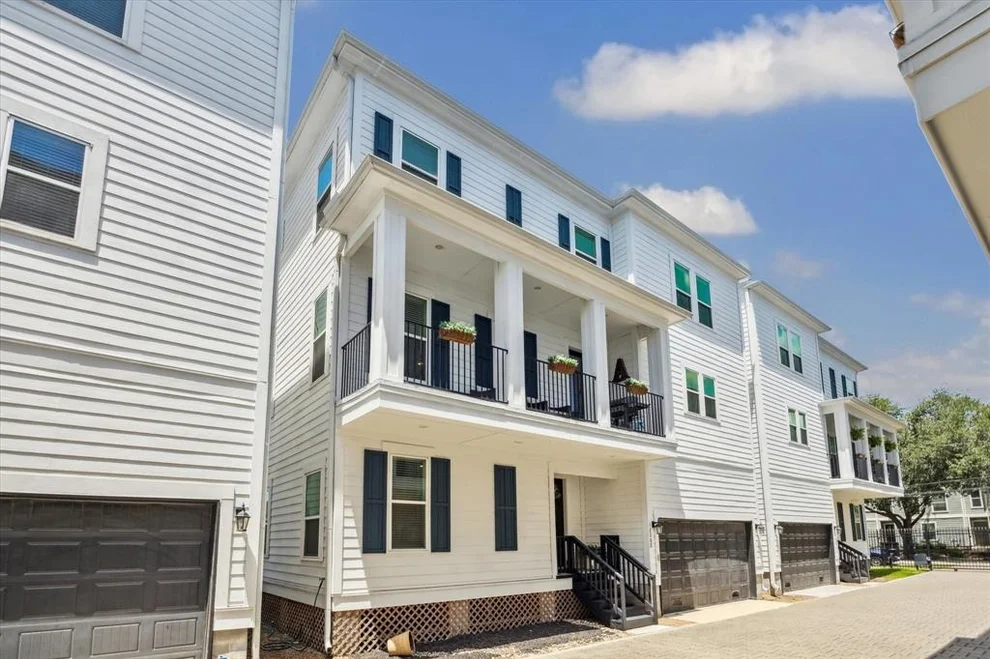 Unit for sale at 1226 W 17th Street, Houston, TX 77008