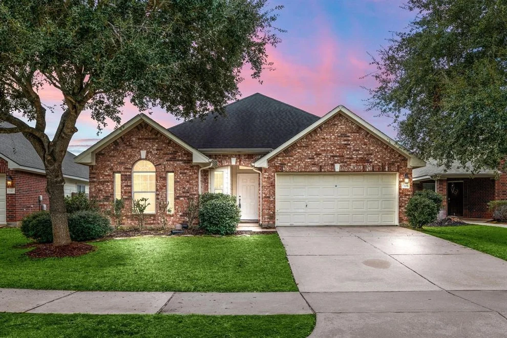 Unit for sale at 7206 Grassy Grove Lane, Richmond, TX 77407