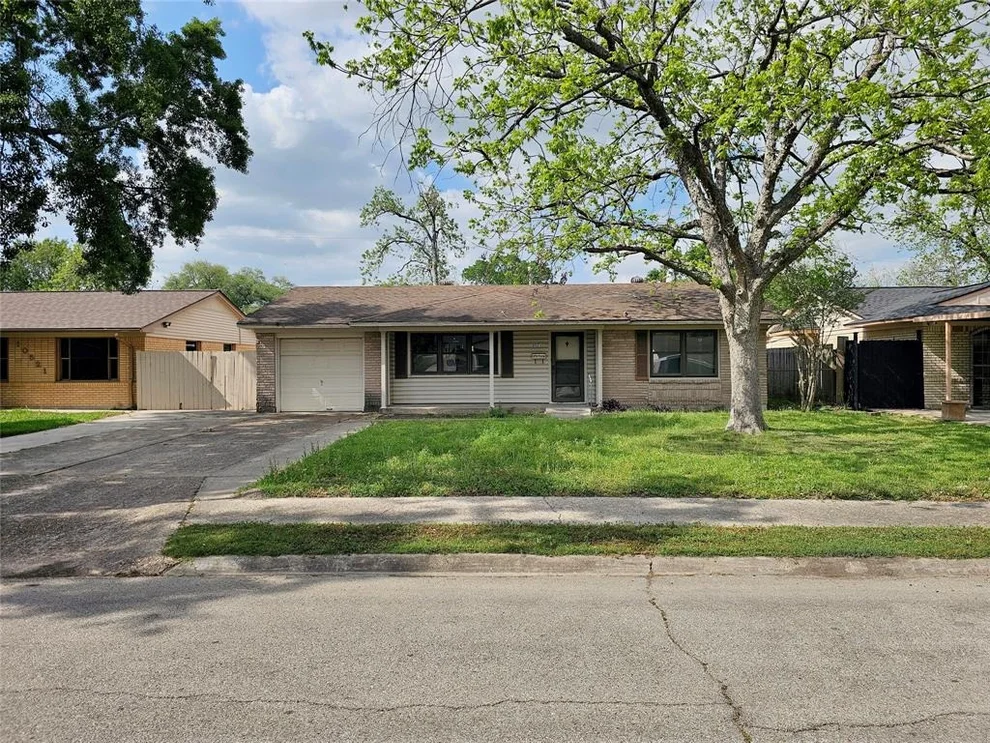 Unit for sale at 10525 Kittrell Street, Houston, TX 77034